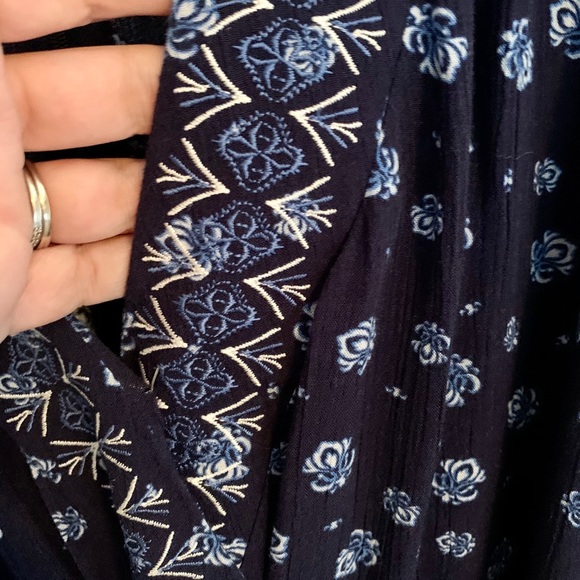 Navy blue floral print jumpsuit  (16) - Picture 3 of 7